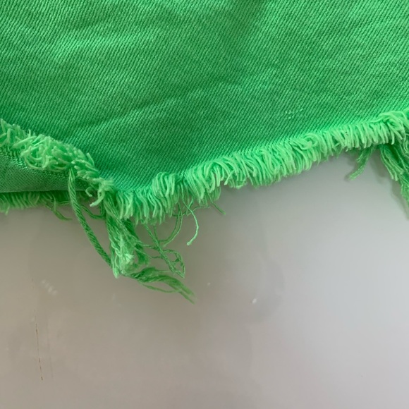 BDG SZ 25 neon green chewed a line denim shorts - Picture 10 of 10